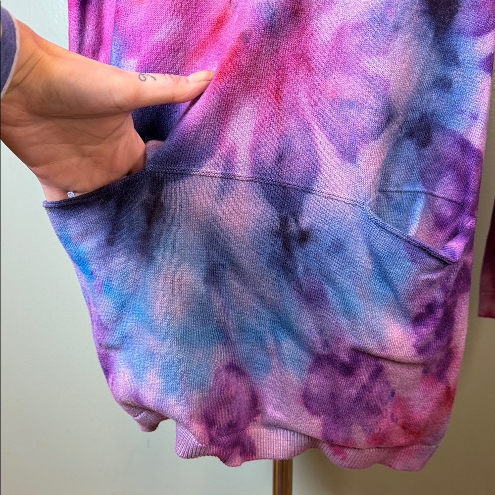 Tie-Dye Long Sleeve Women's Top - Picture 3 of 8
